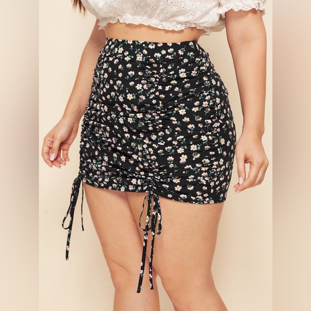 SHEIN Floral Ruched Skirt